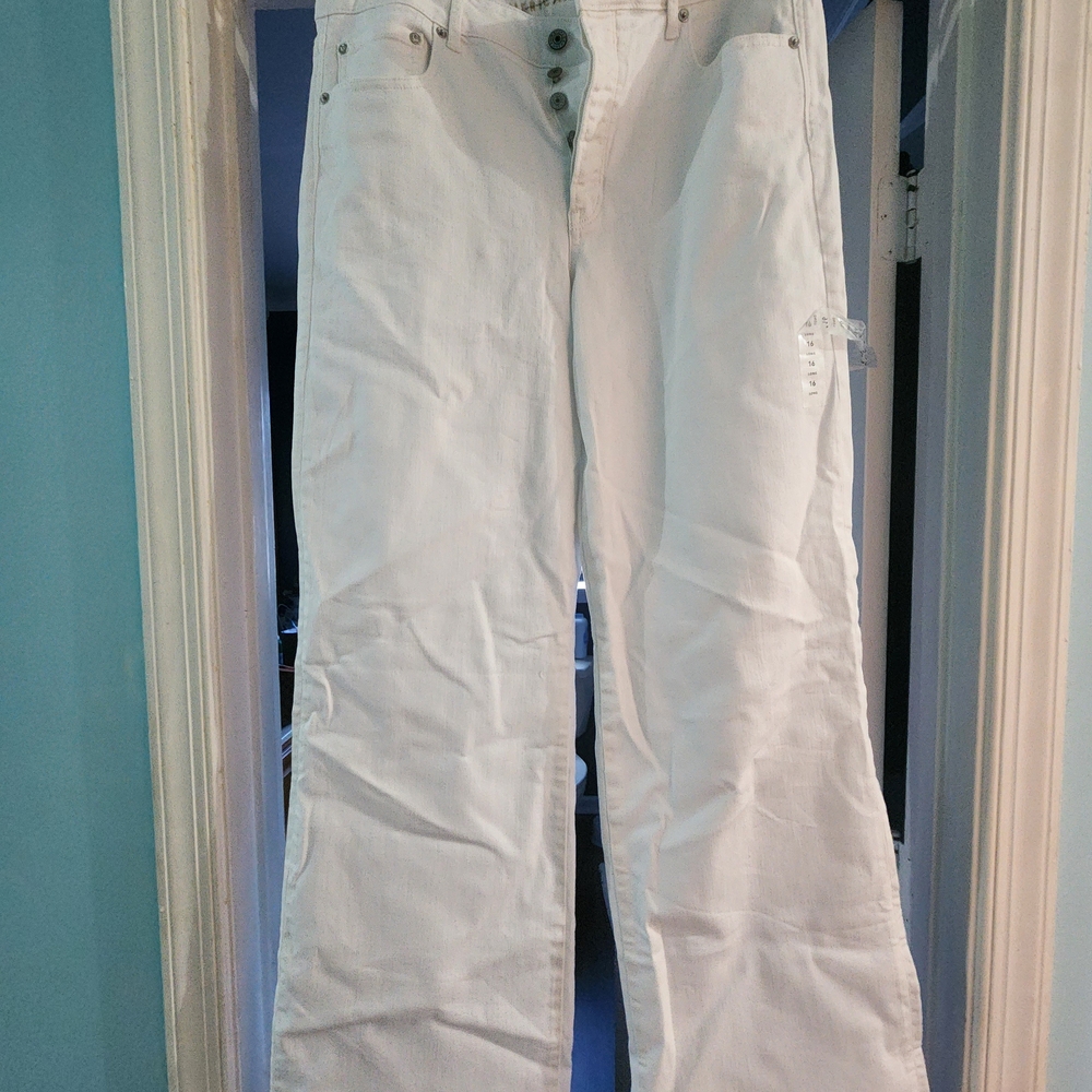 American Eagle Outfitters White Straight Leg Jeans